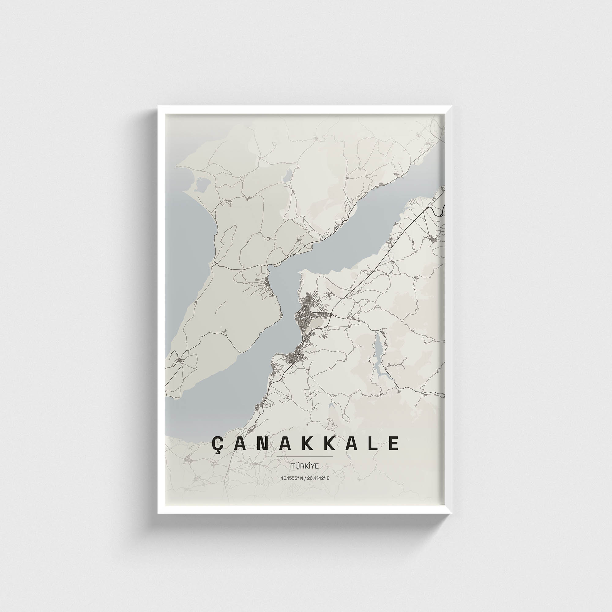 Beyaz çerçeveli Çanakkale şehir haritası posteri, minimalist duvar dekorasyonu.