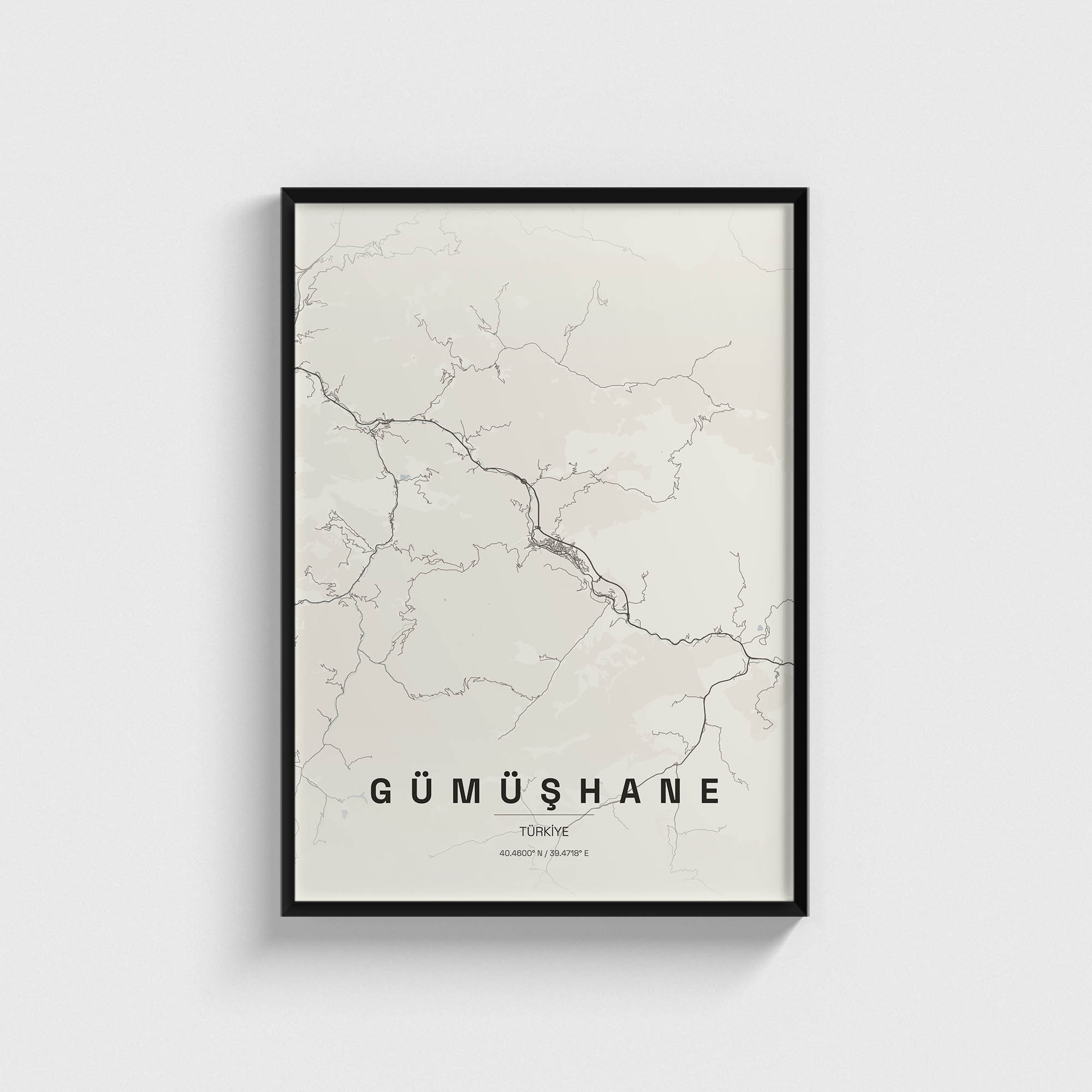 Siyah çerçeveli Gümüşhane şehir haritası posteri, minimalist duvar dekorasyonu.