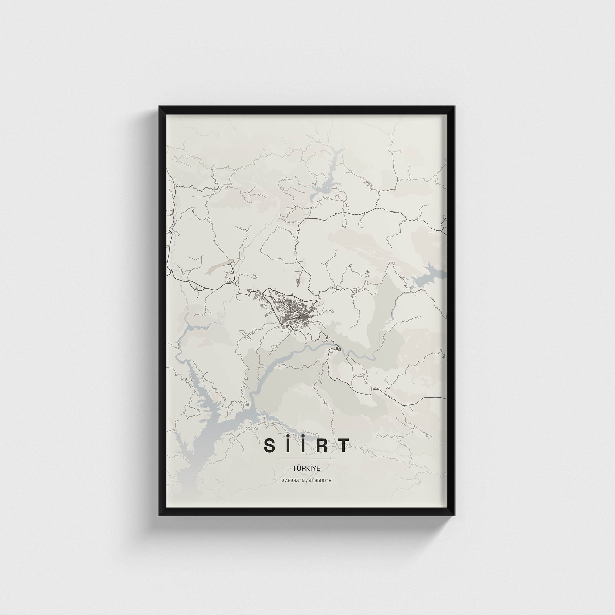 Siyah çerçeveli Siirt şehir haritası posteri, minimalist duvar dekorasyonu.