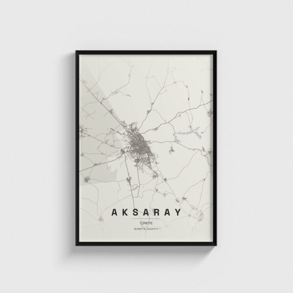 Siyah çerçeveli Aksaray şehir haritası posteri, modern duvar dekorasyonu.