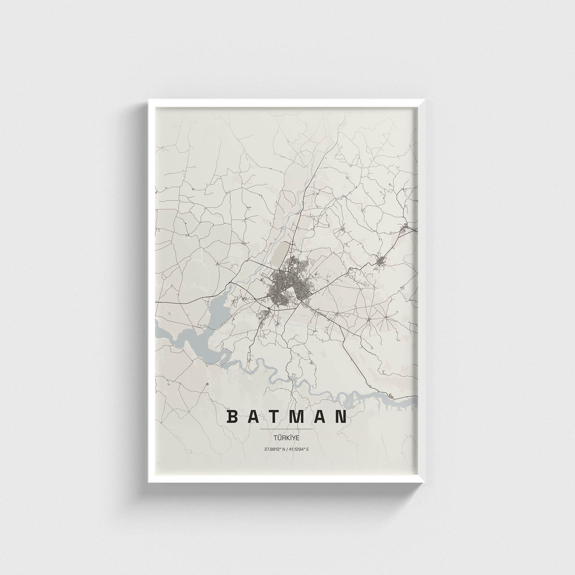 Beyaz çerçeveli Batman şehir haritası posteri, minimalist dekoratif duvar tablosu.