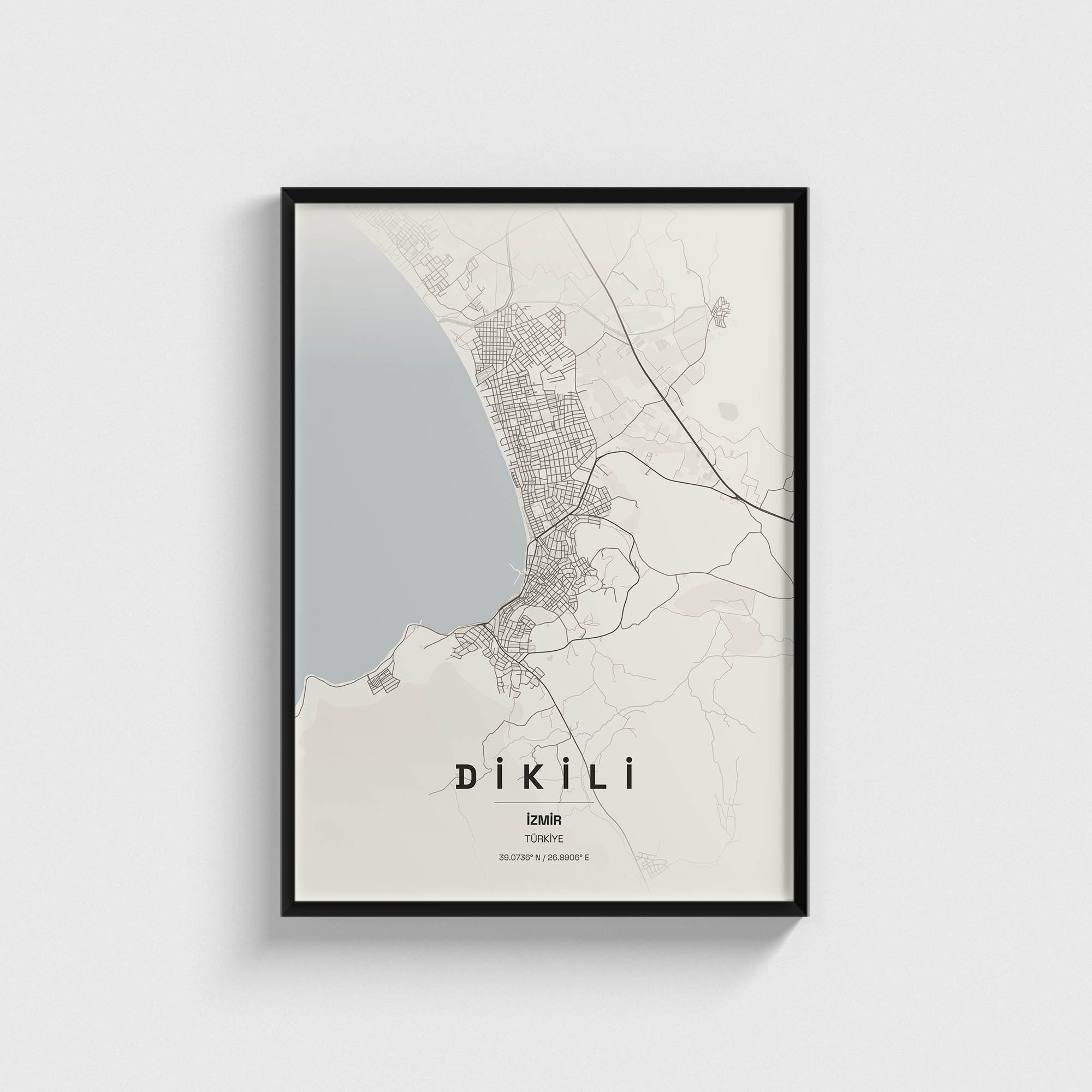 Siyah çerçeveli Dikili, İzmir şehir haritası posteri, modern duvar dekorasyonu.