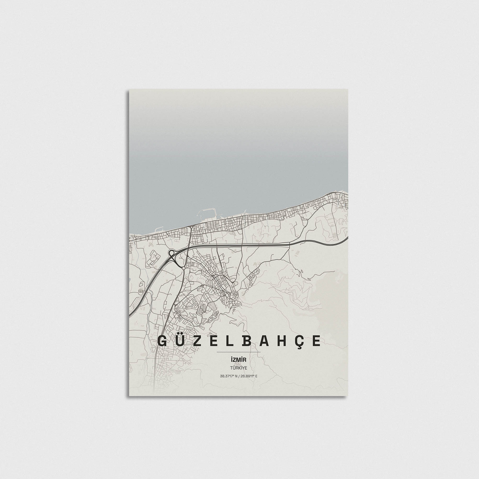 Minimalist Güzelbahçe İzmir haritası tasarımı, modern duvar dekorasyonu için şık çerçevesiz poster.