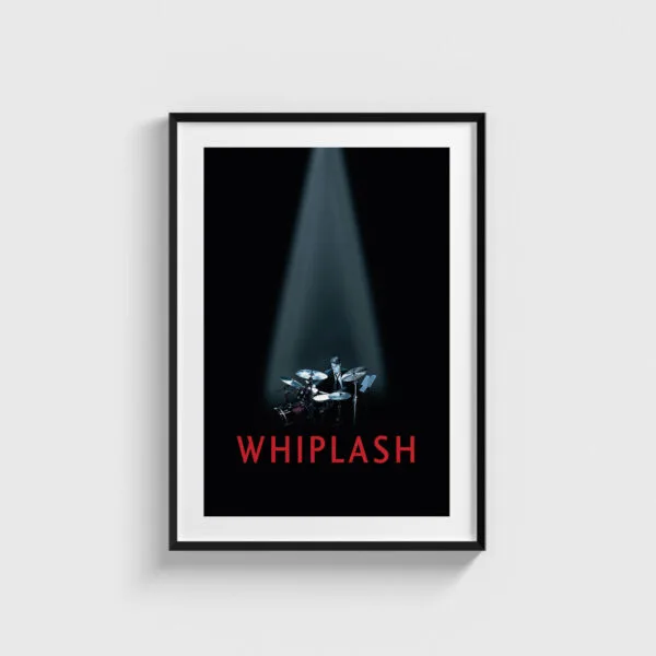 Siyah çerçeveli Whiplash film posteri, minimalist davulcu görseli ile modern duvar dekorasyonu.