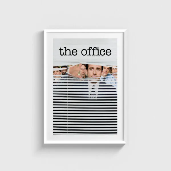 Beyaz çerçeveli The Office dizi posteri, minimalist ofis dekorasyonu için şık duvar tablosu.