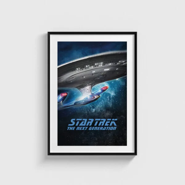 Siyah çerçeveli Star Trek The Next Generation dizi posteri, duvarda asılı şık bir tablo tasarımı.