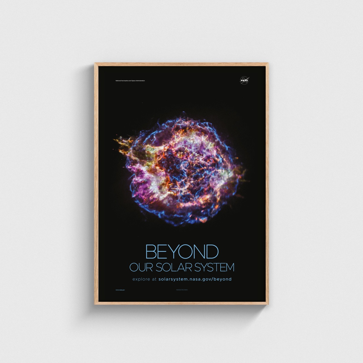 NASA - Beyond Our Solar System v2, ahşap çerçeveli tablo