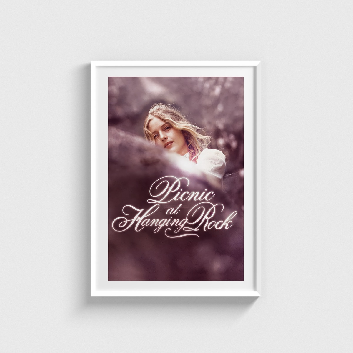 Picnic at Hanging Rock film posteri, beyaz çerçeveli tablo