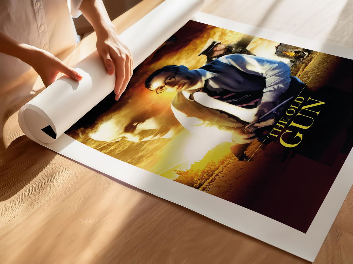 The Old Gun (1975) Film Posteri, rulo yapılmış çerçevesiz poster