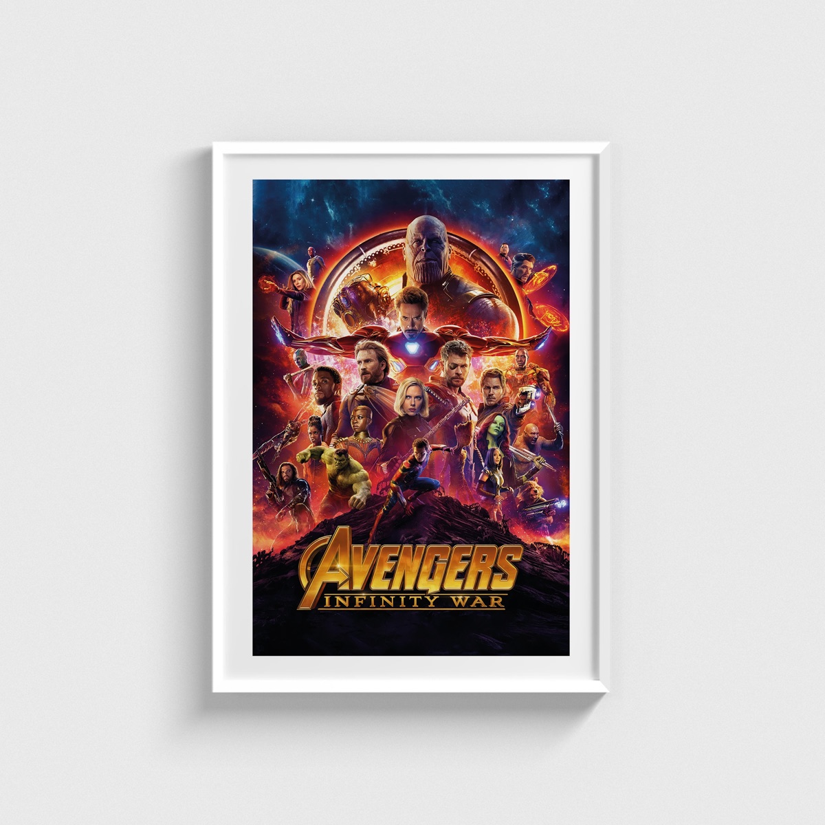 Avengers Infinity War film posteri, beyaz çerçeveli tablo