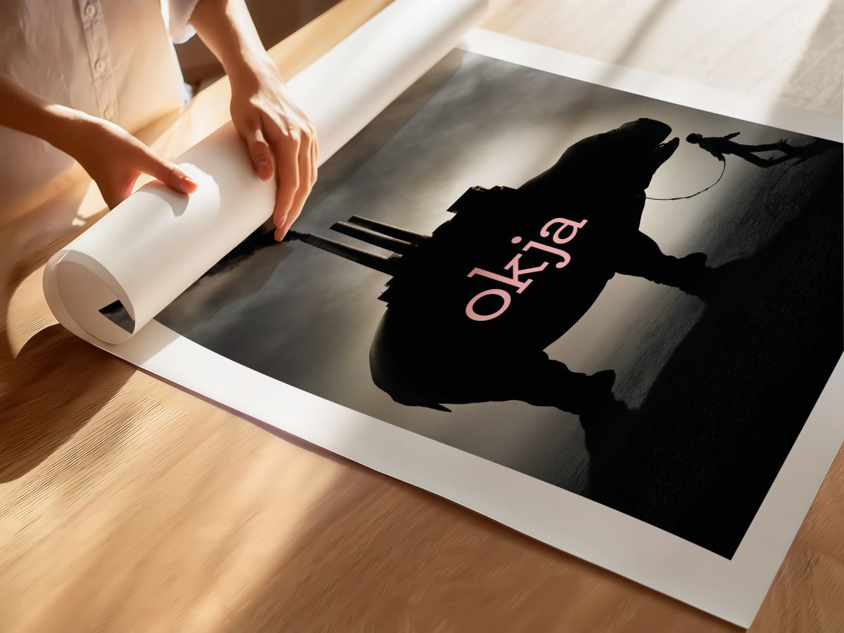 Okja (2017) Film Posteri, rulo yapılmış çerçevesiz poster