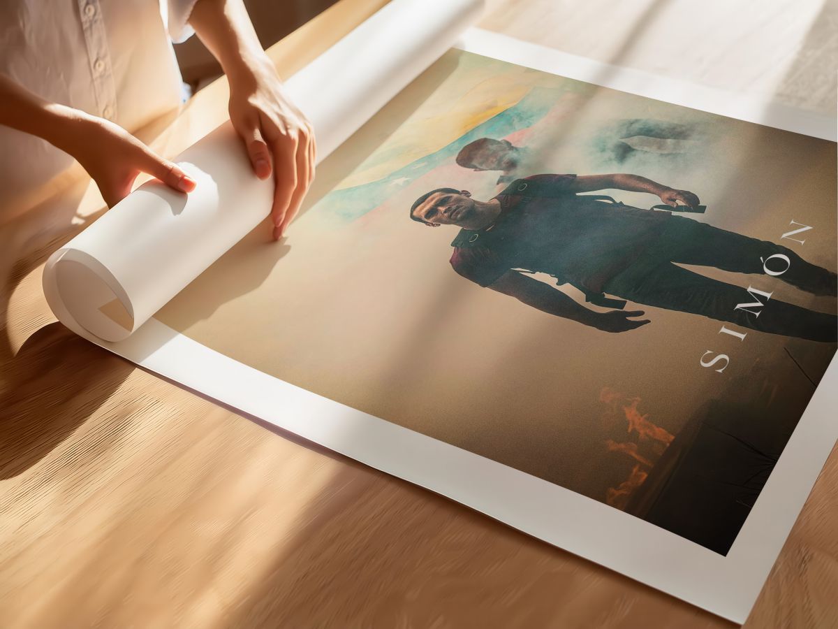 Simón (2023) Film Posteri, rulo yapılmış çerçevesiz poster