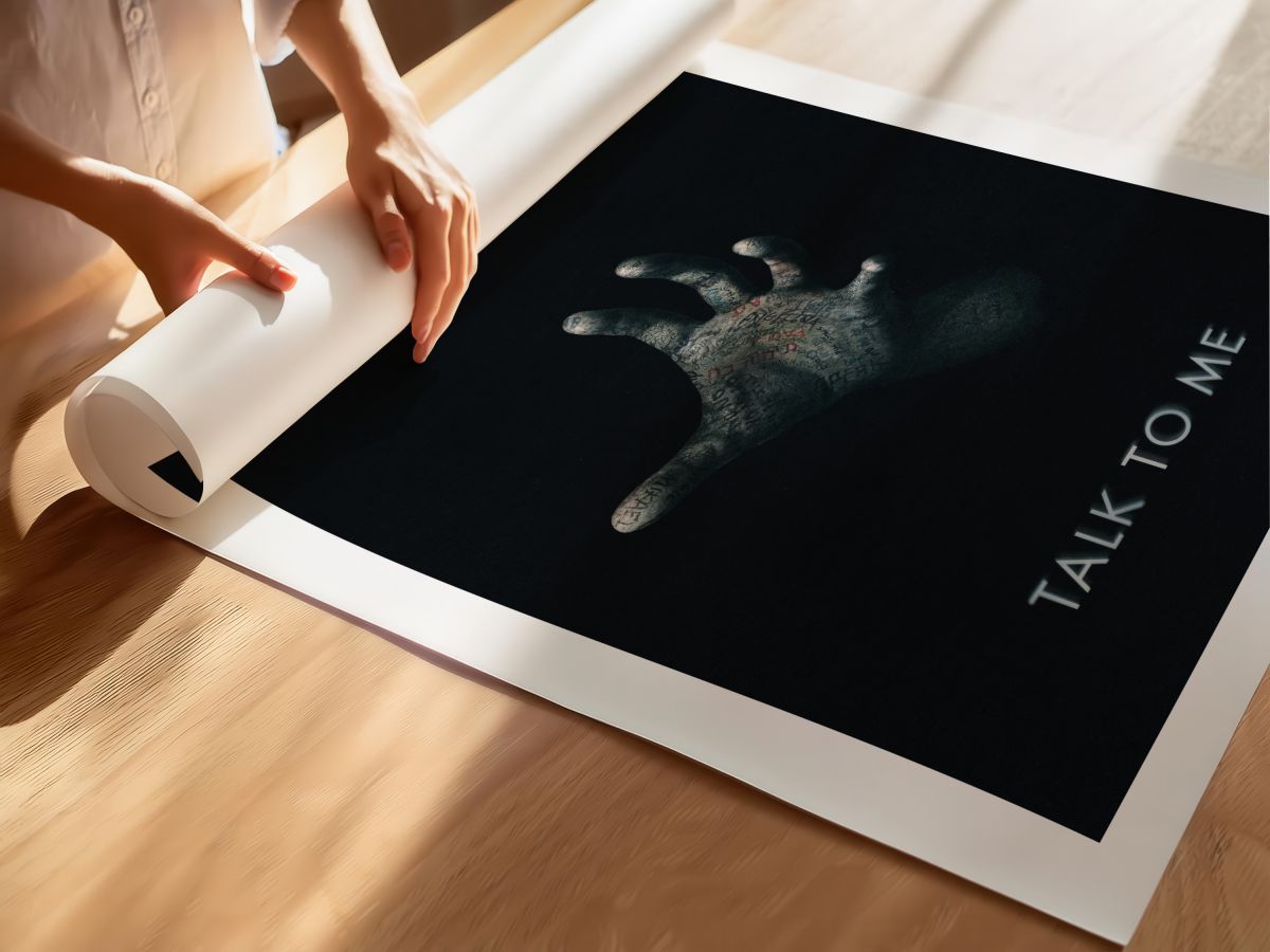 Talk to Me (2023) Film Posteri, rulo yapılmış çerçevesiz poster