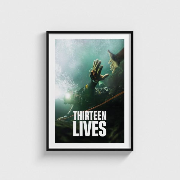 Thirteen Lives film posteri, siyah çerçeveli tablo