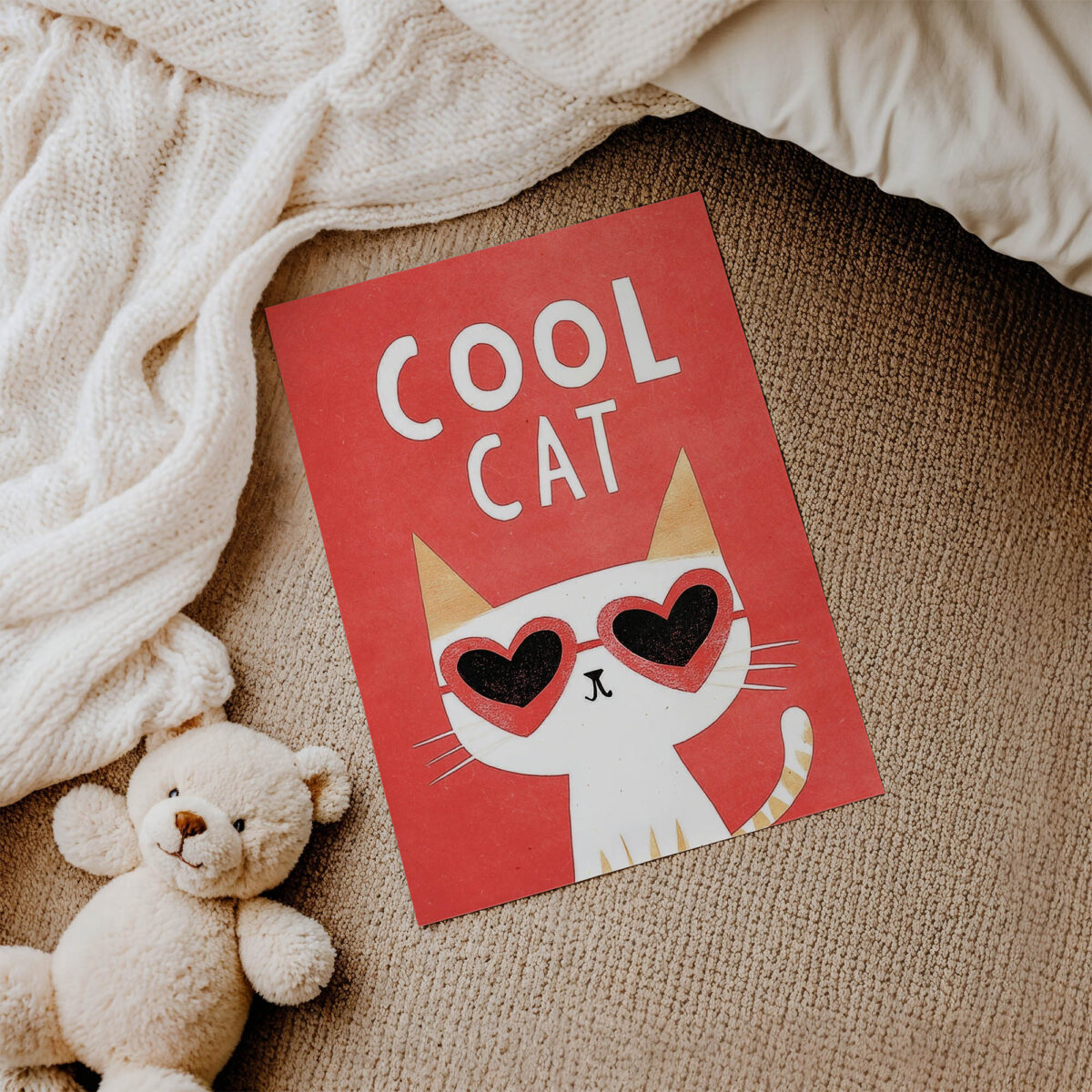 Kalp Gözlüklü Kedi çocuk odası posteri, çerçevesiz poster detayı